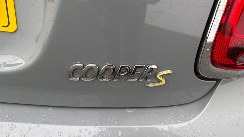 MINI Hatchback 135kW Cooper S Level 2 33kWh 3dr Auto Electric Hatchback